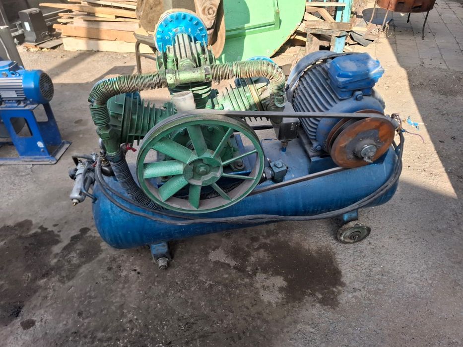 Продам компрессор