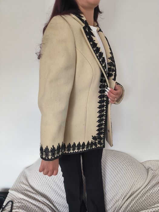 Sacou dama tradițional romanesc