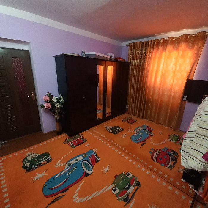 Uy sotiladi shoshilinch