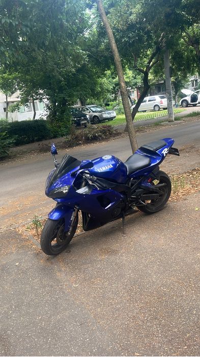 Vand sau schimb yamaha r1