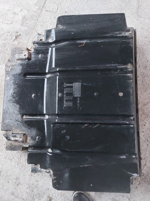 Кора под мотора / двигателя мерцедес спринтер