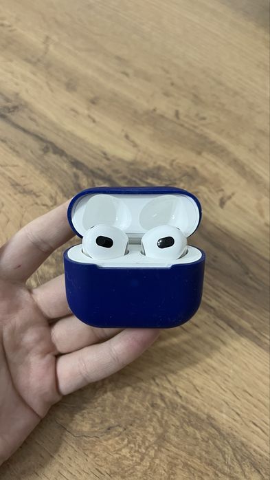 продам airpods 3