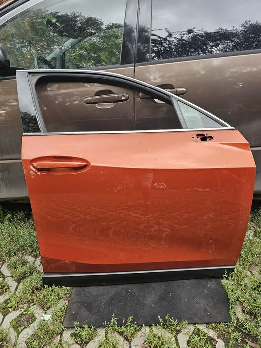 Usa fata spate stinga dreapta completa lexus ux 2021 impecabile