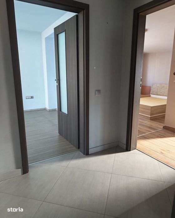 Apartament 4 camere, cartier Intre Lacuri, loc de parcare