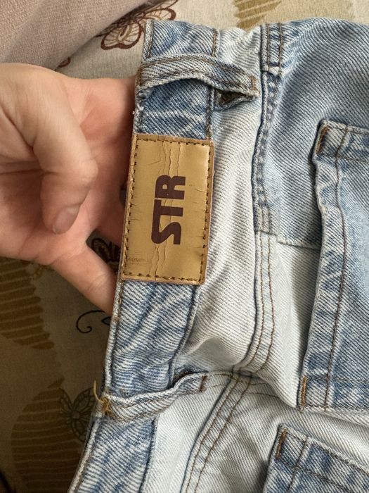 Дънки на stradivarius