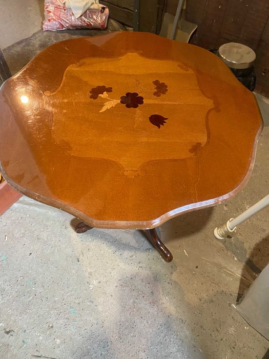 Масичка с интарзия