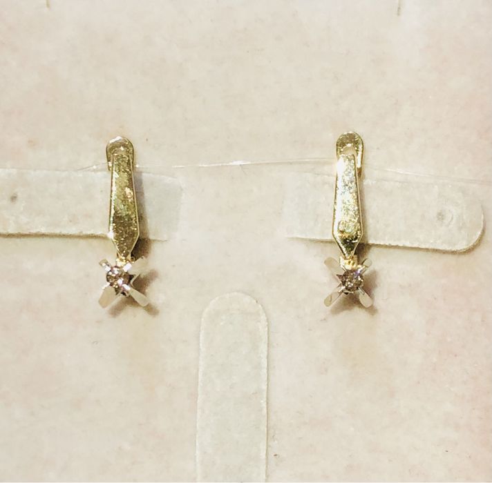 Золотые серьги с бриллиантом 585 Россия