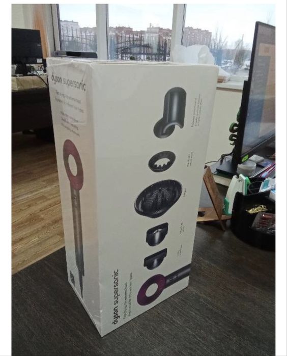 Продам фен dyson hd15