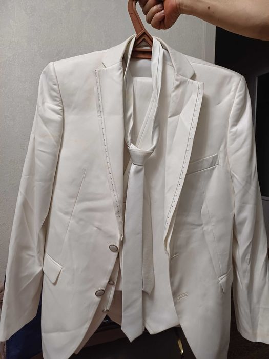 Продам мужской костюм