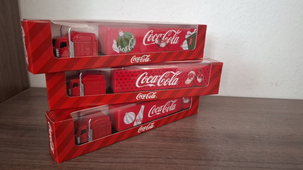 Колекционерски Coca-Cola коледни камиончета – нови, комплект