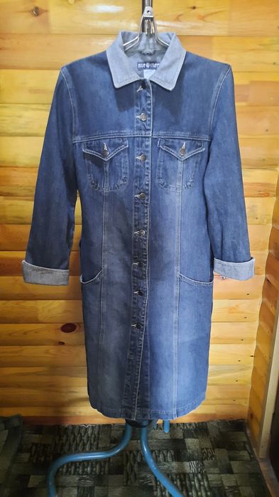Джинсовка длинная. Размер 46--48.