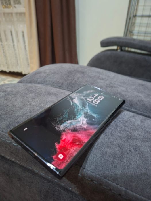 Продам Samsung s22 ultra