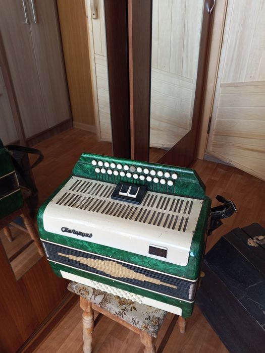 Продам гармонь не дорого