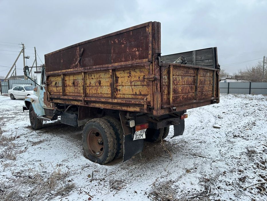 Продам бензиновый ГАЗ 53