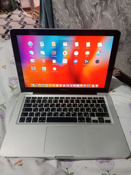 MacBook Pro sotiladi xolati yaxshi arginal zadyatchik qoshib beriladi