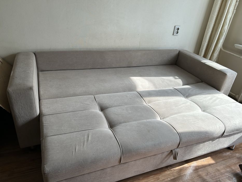 Продам два дивана бу маленький и средний