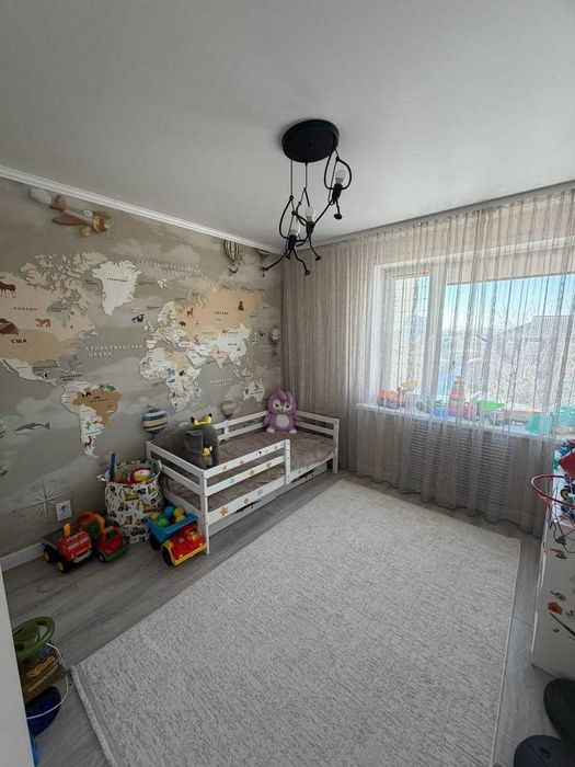 Продам 4 ком квартиру район ЖД больницы