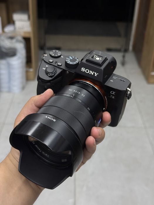 Sony A7 III 4K 24-70mm F4 OSS Zeiss FullFrame kamera | Iphone