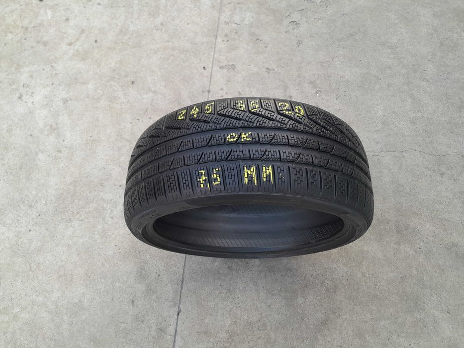 O anvelopa iarna 245 35 20 pirelli sottozero 2 profil de 7,5 mm