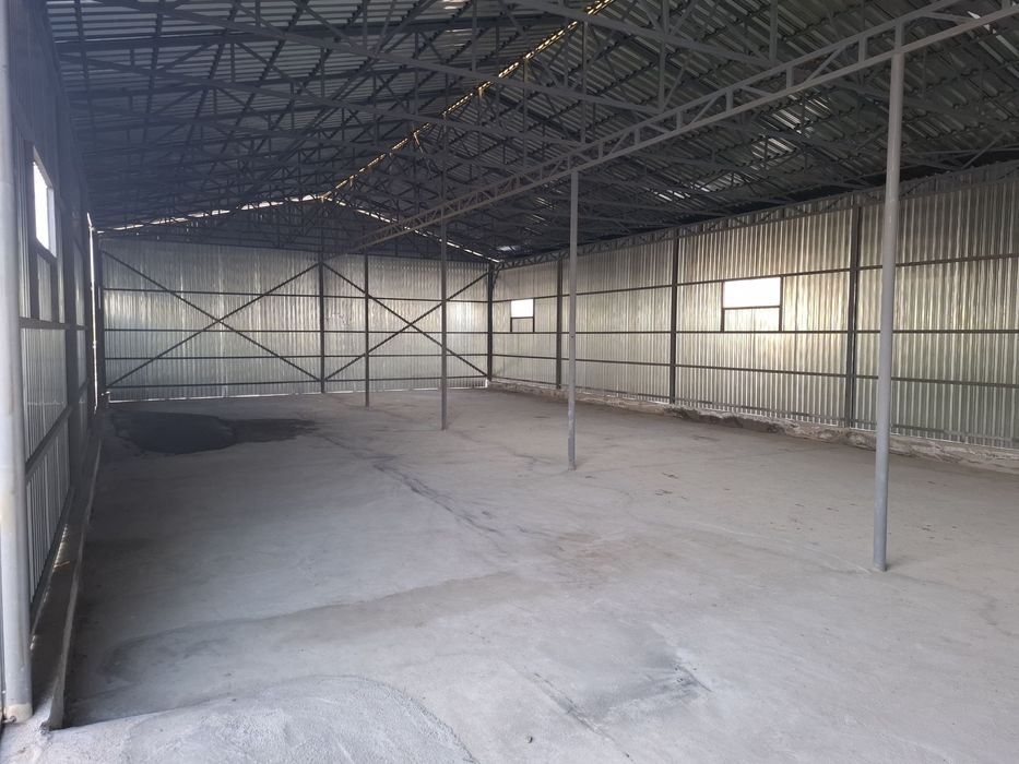 Помещение подходит под склад или производство