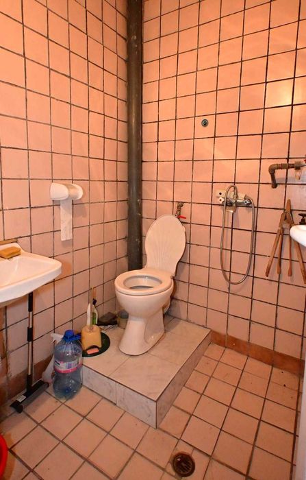 Продава се Двустаен апартамент в Перник, Център - 67 кв.м за 1448 €/кв.м - Снимка #6