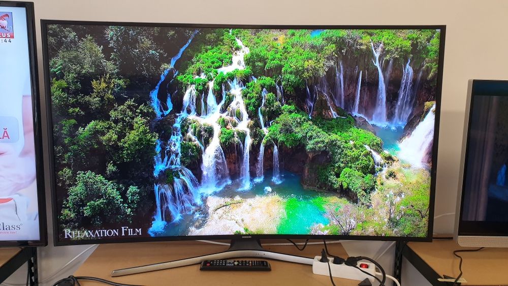 Samsung UE55JU6770U 139 cm 55 Inch 4K UHD Smart TV