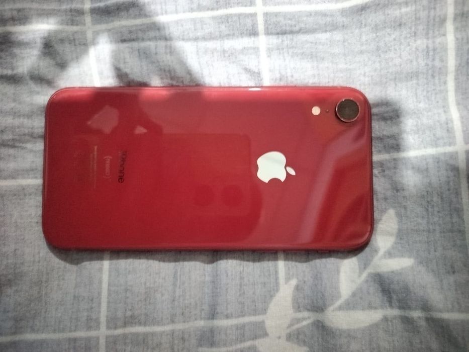 iPhone XR 128gb Красный