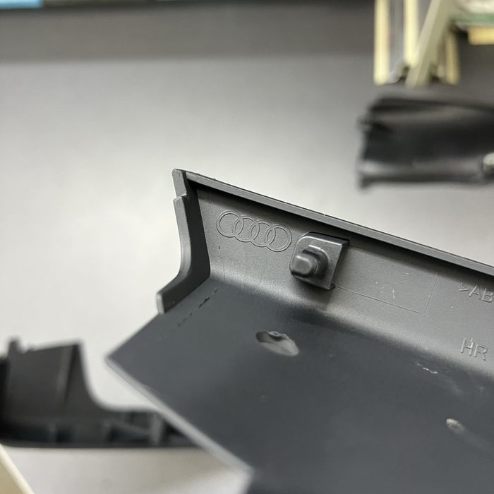 Пластик салона ауди а4 б8