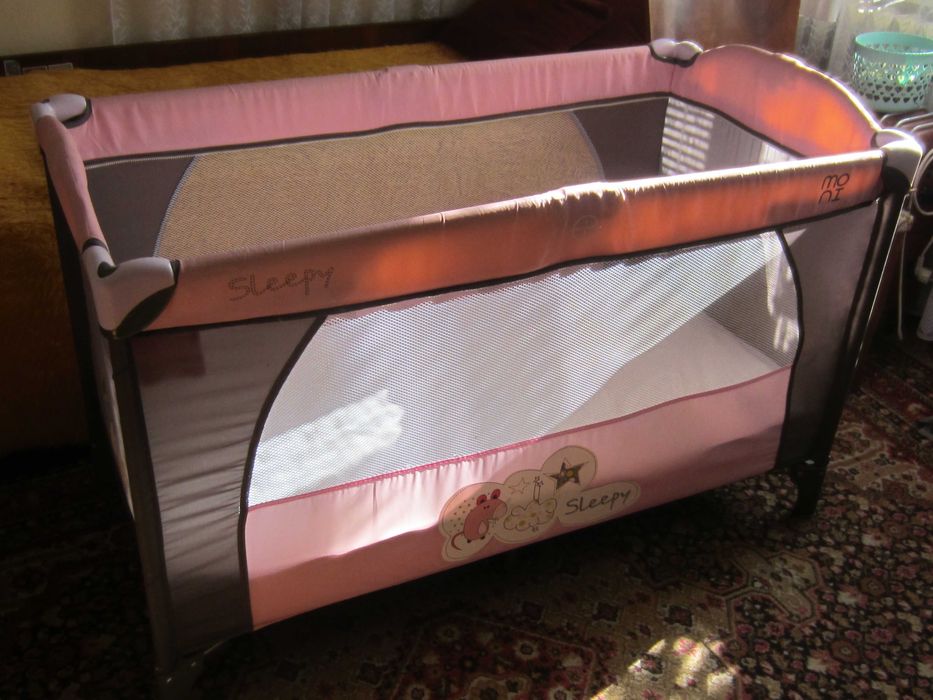 Детско легло - кошарка за спане и игра MONI Sleepy с матрак