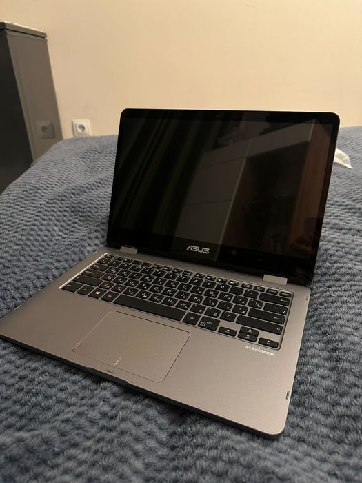 Продам ноутбук .