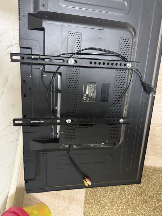 Продам телевизор срочно диоганаль 102