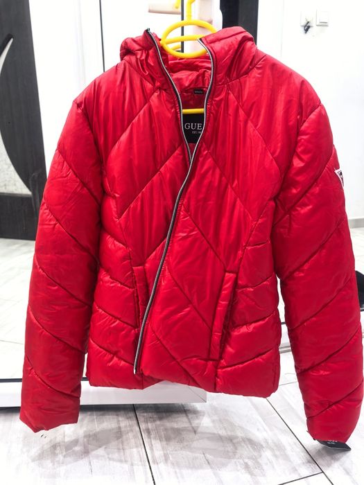 Яке guess с етикет