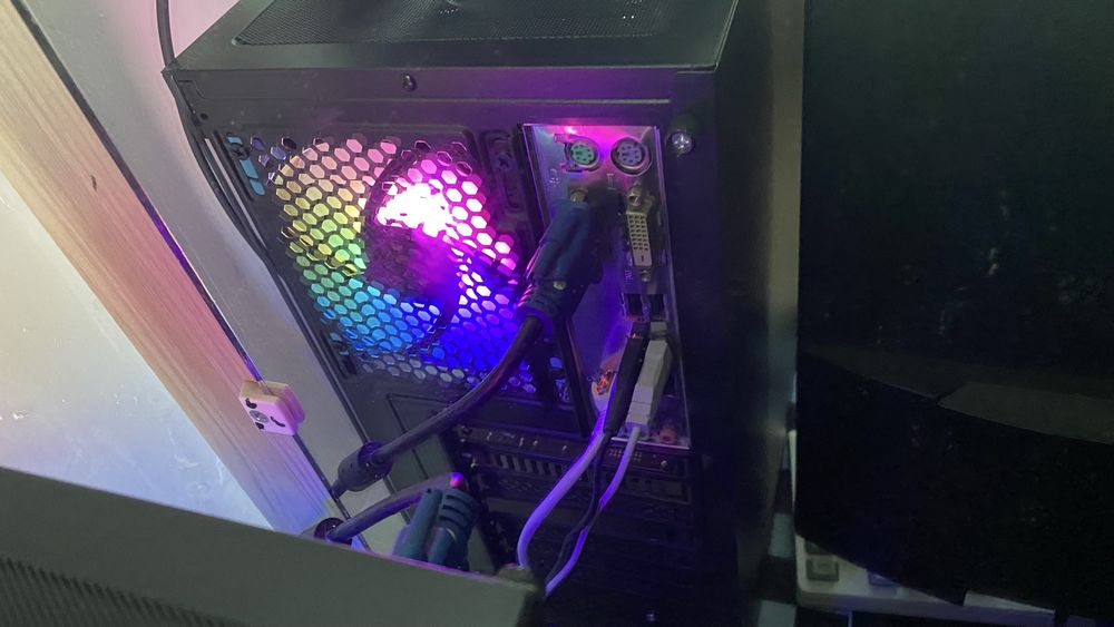 Продам  системный блок