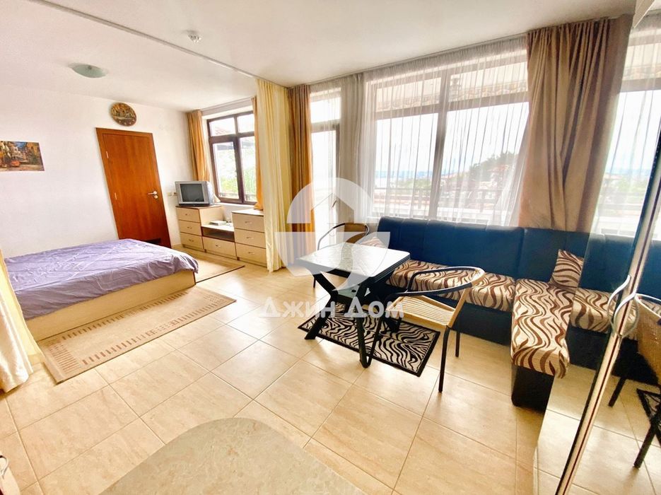 Продава се Едностаен апартамент в Свети Влас - 55 кв.м за 1000 €/кв.м - Снимка #1