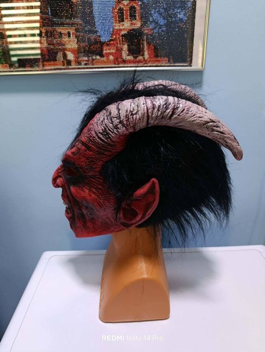 Латексова маска за празника Сурва