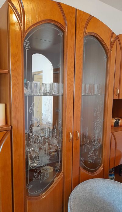 Секцията е като нова .Размери 2.60/2.00/53.