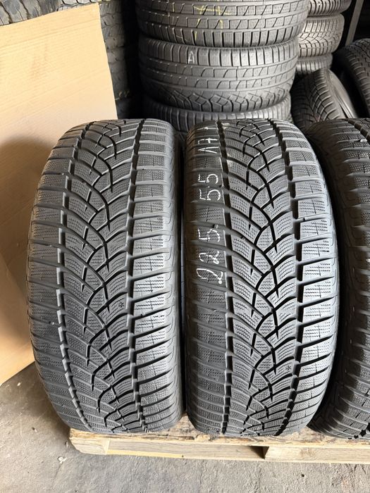 4 anvelope iarna  225/55/17 , 101V , GoodYear , 6-6.5 mm !