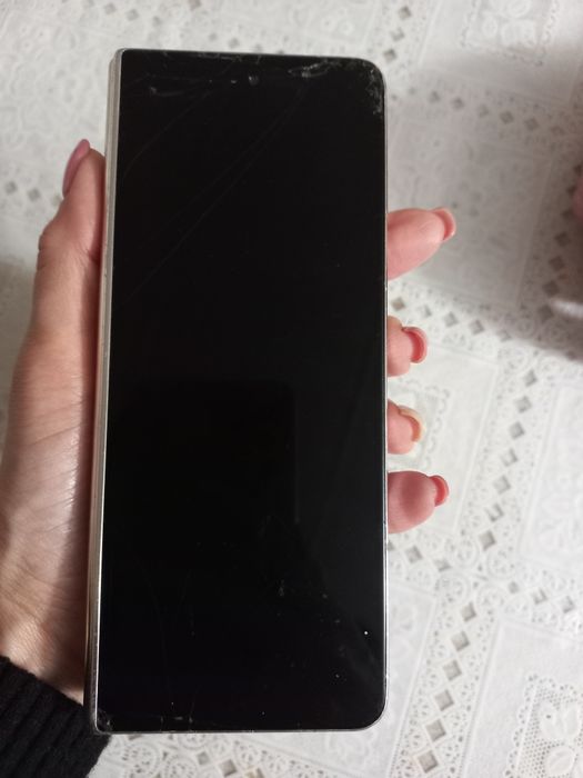 Samnsung Z Fold 4 за части