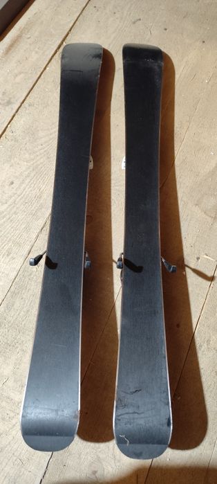 Echipament ski complet copii - schiuri, clăpari, căsca., ochelari