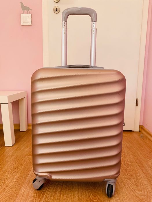 Куфар за ръчен багаж