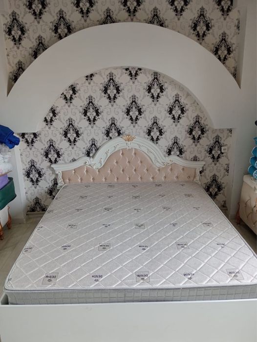 Спальный кровать