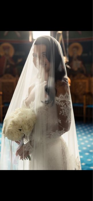 Rochie de mireasa tip serina de dantela
