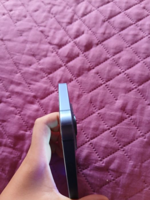 Vand IPhone 13mini fără nicio problema