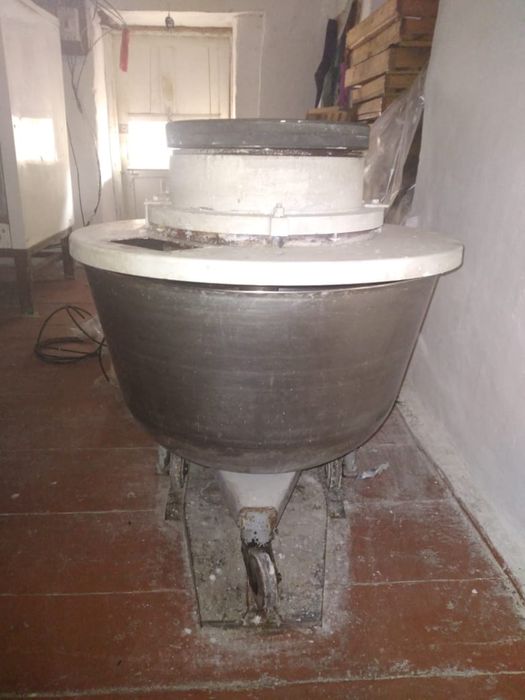 Тестомес и печка для пекарни