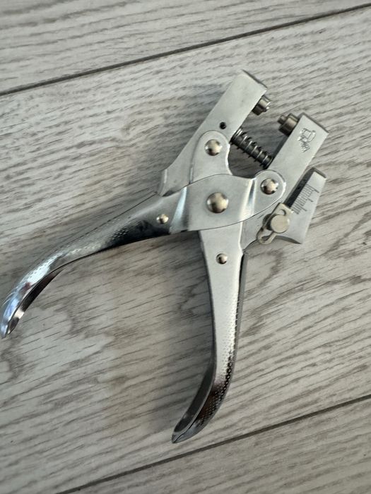 Дырокол для установки люверсов скрапбукинг