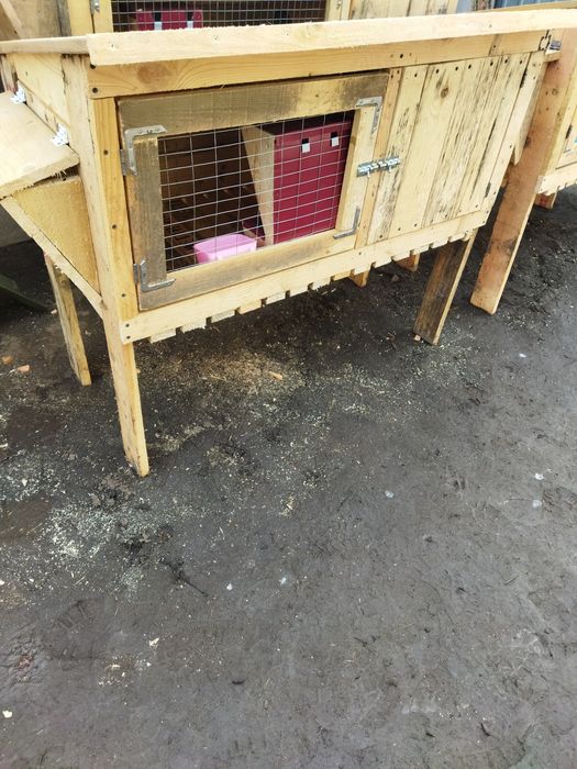 Продам клетки для кроликов