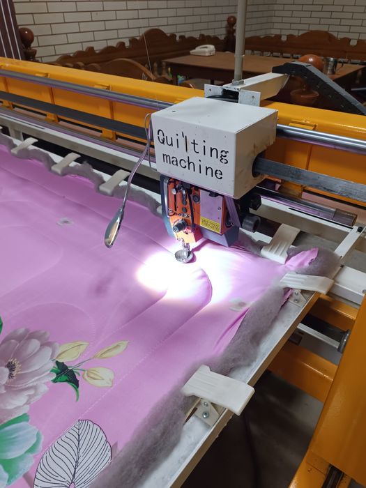 Sentifon ko'rpa qavish mashinkasi sotiladi oilaviy beznes uchun qulay