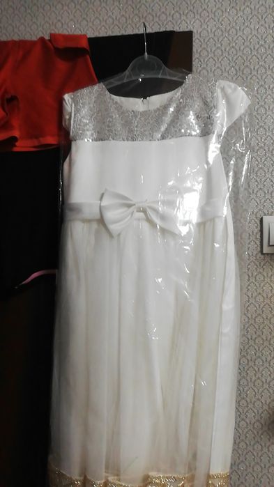 Продам белое платье