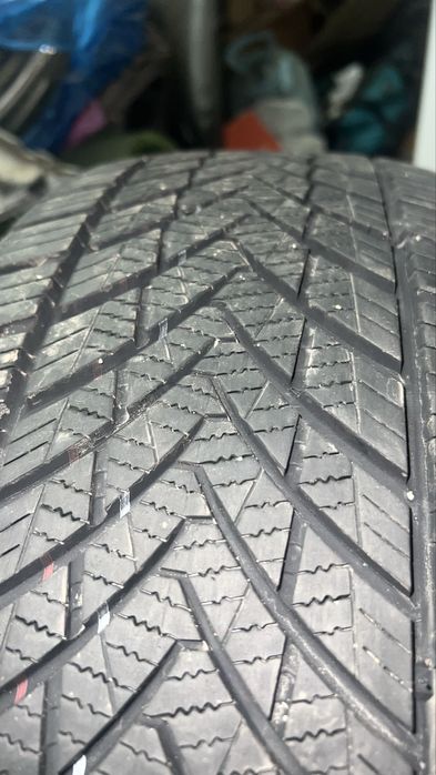 Продам резину всесезонку