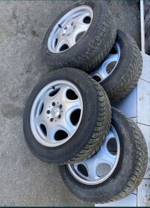 Продам комплект 215 65 R16